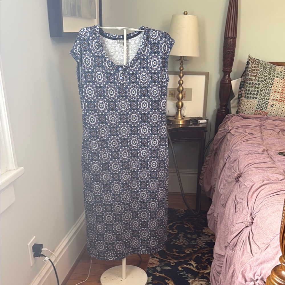 T by Talbots Blue and‎ White Sheath Dress with Cap Sleeves
